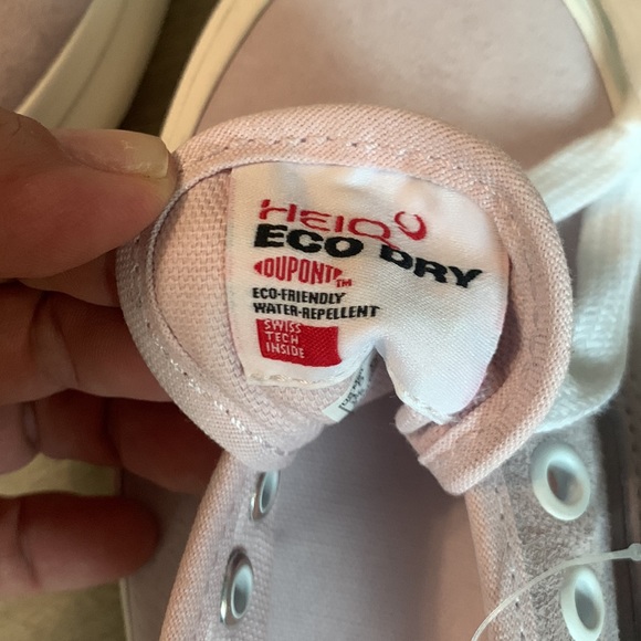 Vans Suede with HEIQ eco-friendly water repellent - Picture 4 of 8